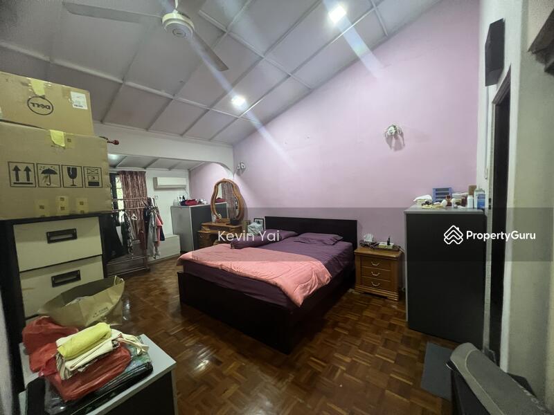 2-storey Terraced House for Sale in Taman Seputeh (Seputeh) - Kevin Yai - Bedroom - PropertyGuru.com.my