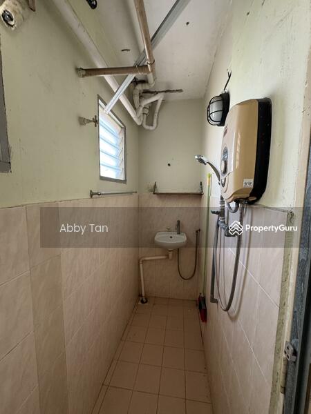 Flat for Sale at Cempaka - Abby Tan - Bathroom - PropertyGuru.com.my