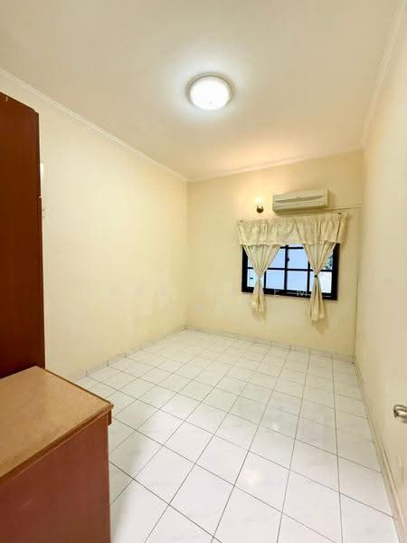 Rumah Bandar untuk Disewa di Country Heights (Kajang) - Yoke Khiem Yap - Bedroom - PropertyGuru.com.my