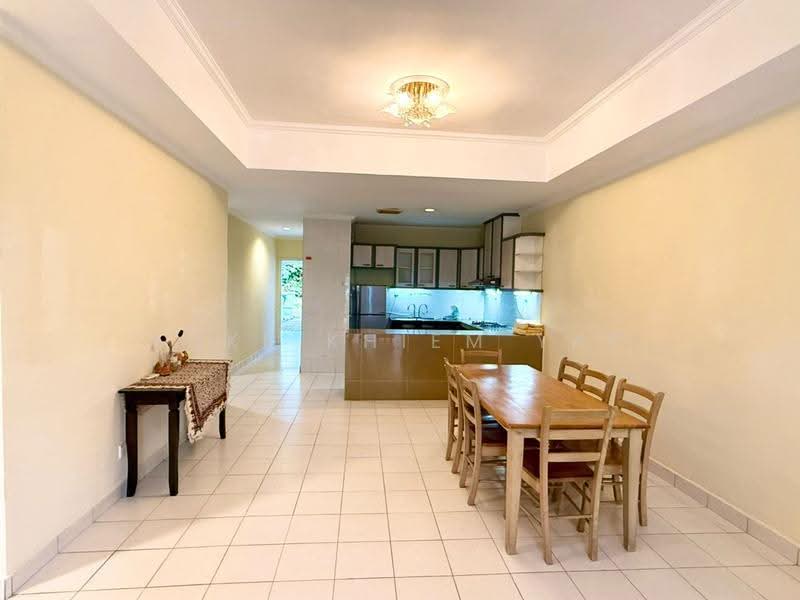 Rumah Bandar untuk Disewa di Country Heights (Kajang) - Yoke Khiem Yap - Dining Room - PropertyGuru.com.my