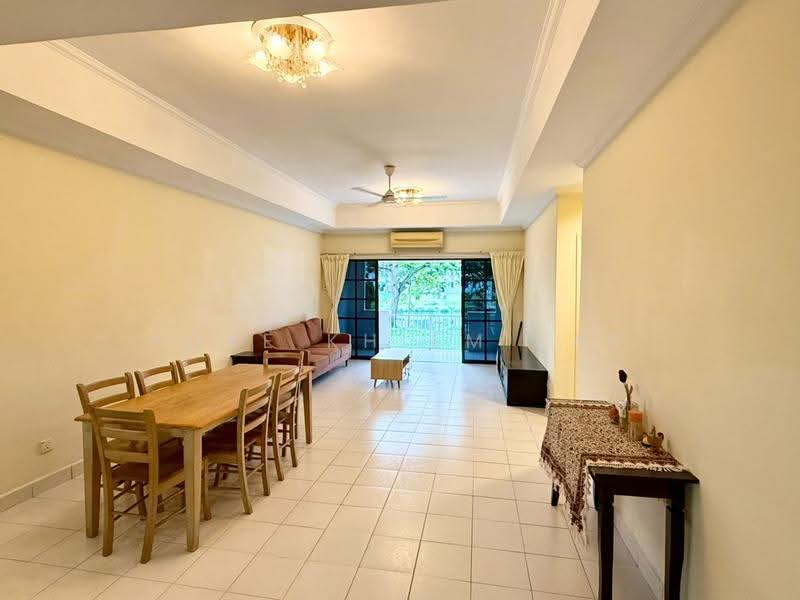 Rumah Bandar untuk Disewa di Country Heights (Kajang) - Yoke Khiem Yap - Living Room - PropertyGuru.com.my