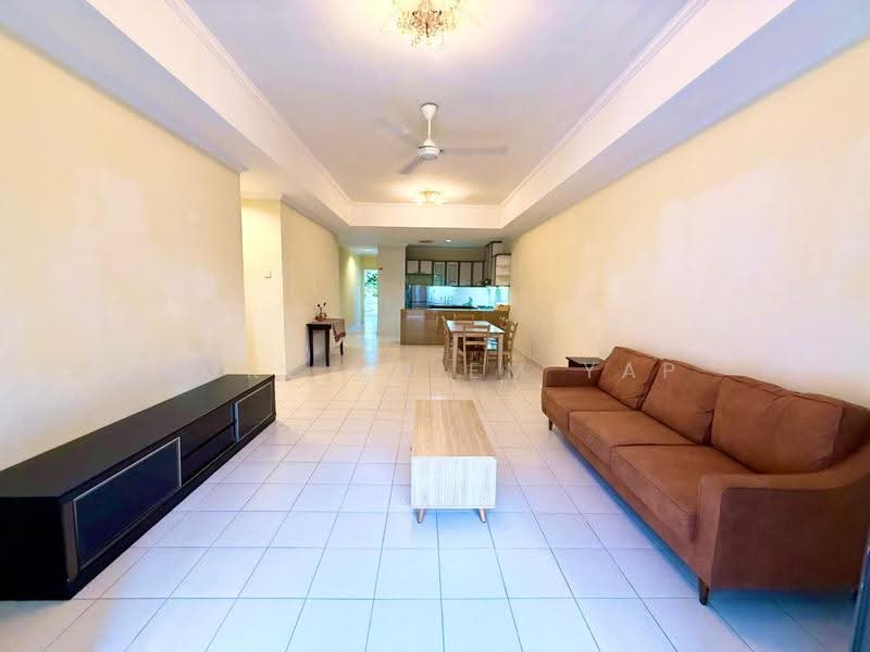 Rumah Bandar untuk Disewa di Country Heights (Kajang) - Yoke Khiem Yap - Living Room - PropertyGuru.com.my