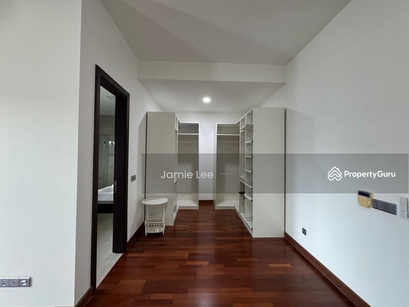 Master room wardrobe area