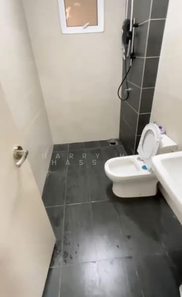 Service Residence for Rent at Pinnacle Sri Petaling - Harry H. Hassan - Bathroom - PropertyGuru.com.my