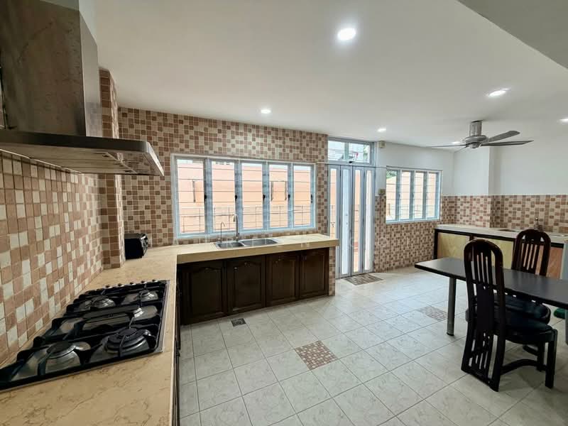 Rumah Teres 2.5 Tingkat untuk Dijual di Bangsar Baru (Bangsar) - Maureen Ooi - Kitchen - PropertyGuru.com.my