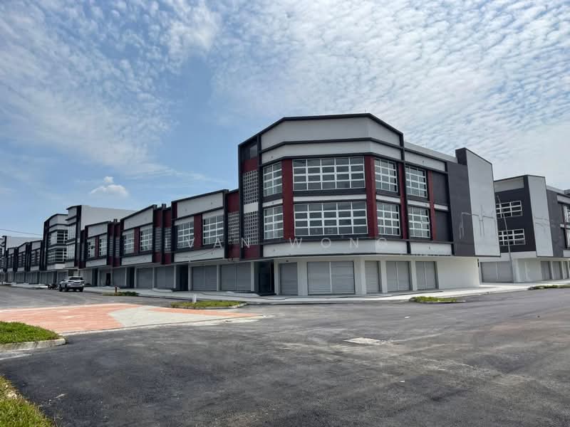 Kedai / Pejabat untuk Dijual di Seksyen U16 (Shah Alam) - Ivan Wong - PropertyGuru.com.my