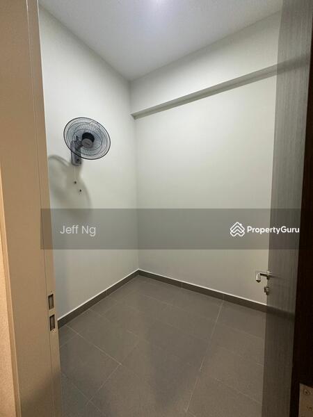 Maid room 