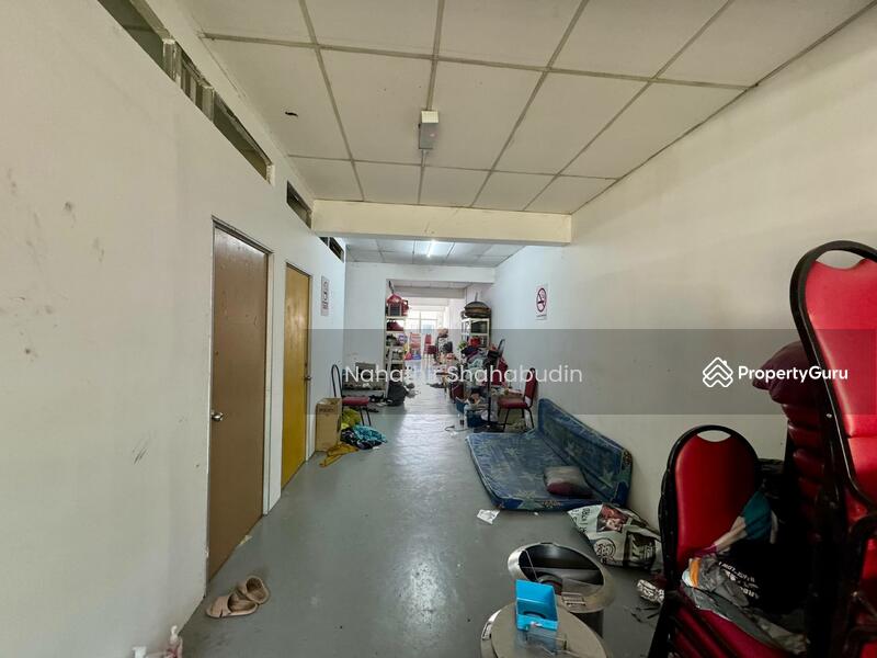 Shop for Sale in Saujana Utama (Puncak Alam) - Nahathir Shahabudin - Corridor - PropertyGuru.com.my