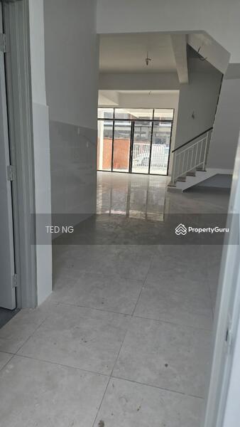 Gated 2 STOREY TERRACE @ TAMAN ASTON BARAT BUKIT MERTAJAM untuk Untuk Dijual - RM 790,000, Mac 2026 - Hallway - PropertyGuru.com.my