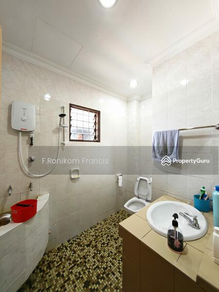 Condominium for Sale at Section 5 @ Petaling Jaya - F.Ronikom Francis - Bathroom - PropertyGuru.com.my