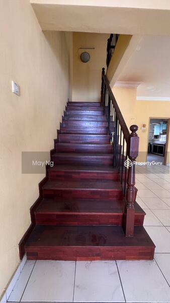 2-storey Terraced House for Sale in Bukit Rahman Putra (Sungai Buloh) - May Ng - Stairs - PropertyGuru.com.my