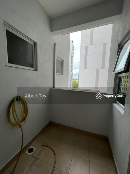 Servis Apartment untuk Dijual di Greenfield Regency - Albert Tey - yard - PropertyGuru.com.my