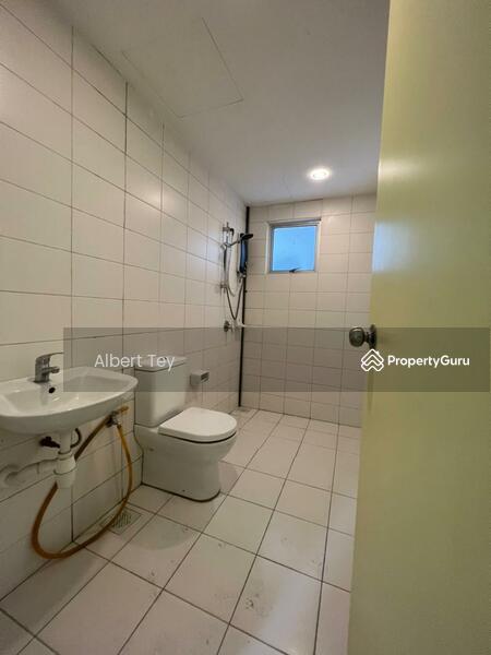 Servis Apartment untuk Dijual di Greenfield Regency - Albert Tey - Bathroom - PropertyGuru.com.my