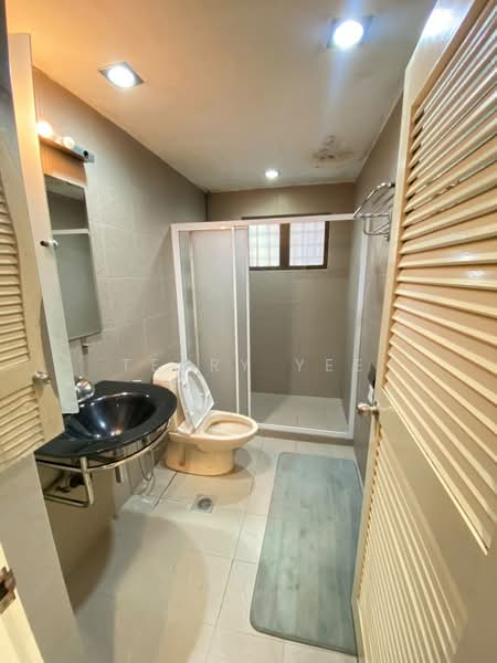 Condominium for Sale at Desa Villa Condominium - Terry Yee - Bathroom - PropertyGuru.com.my