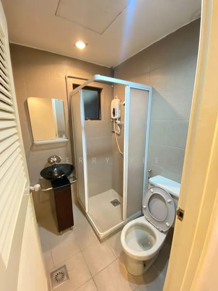 Condominium for Sale at Desa Villa Condominium - Terry Yee - Bathroom - PropertyGuru.com.my
