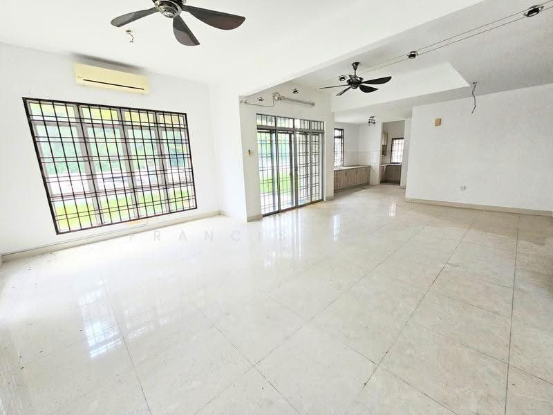 Semi-Detached House for Sale in Saujana Villa (Kajang) - Francis Thee - PropertyGuru.com.my