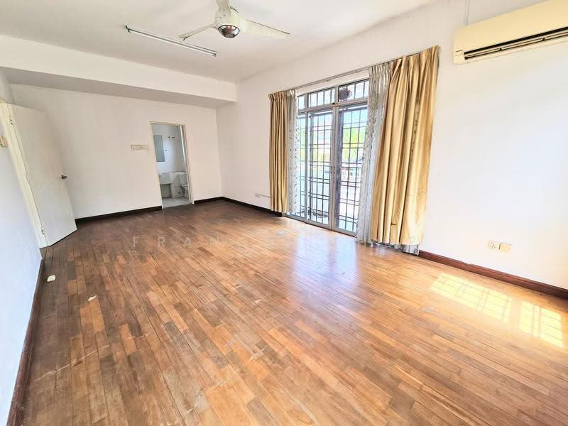 Semi-Detached House for Sale in Saujana Villa (Kajang) - Francis Thee - PropertyGuru.com.my