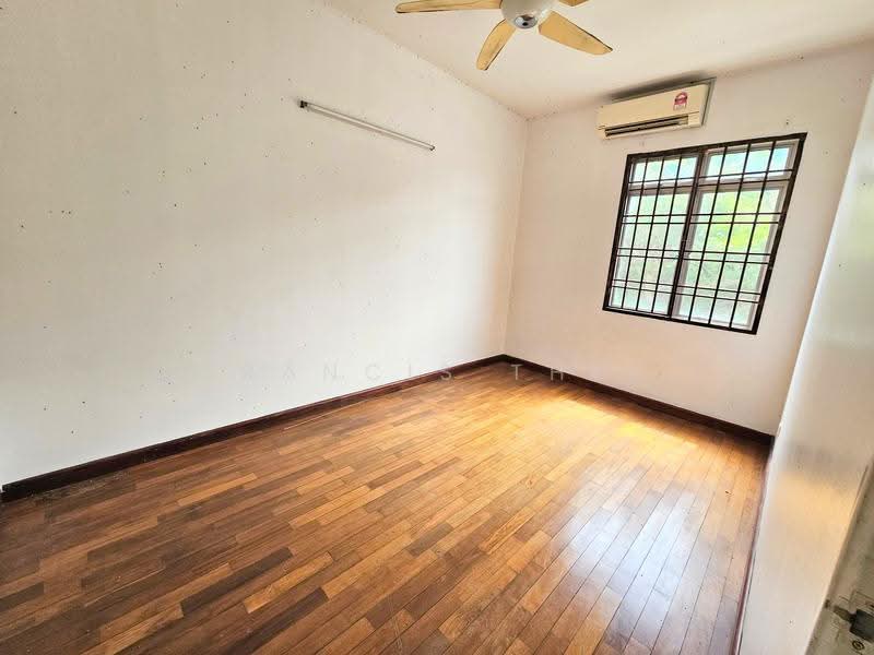 Semi-Detached House for Sale in Saujana Villa (Kajang) - Francis Thee - PropertyGuru.com.my