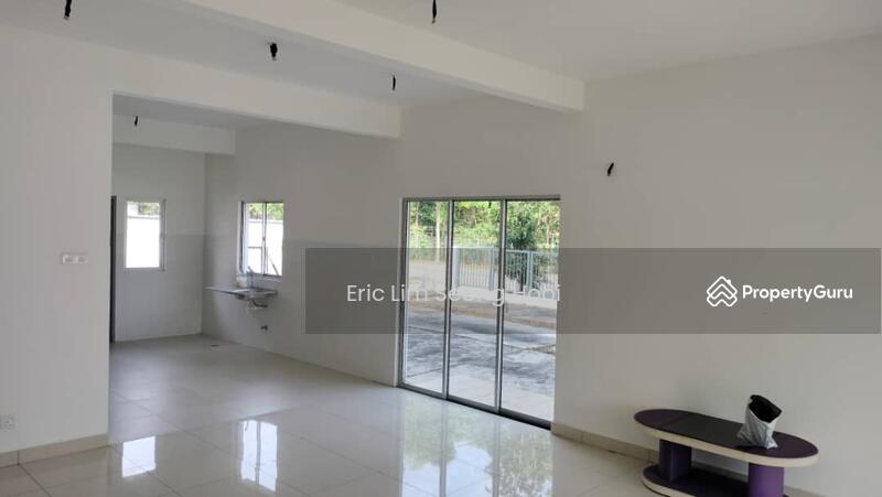 2-storey Terraced House for Sale in Bandar Botanic (Klang) - Eric Lim Seong Hooi - Living Room - PropertyGuru.com.my