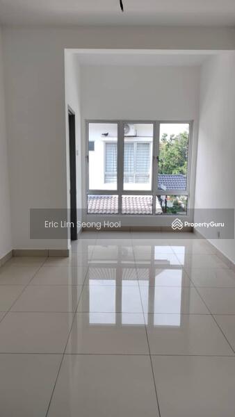 2-storey Terraced House for Sale in Bandar Botanic (Klang) - Eric Lim Seong Hooi - Living Room - PropertyGuru.com.my
