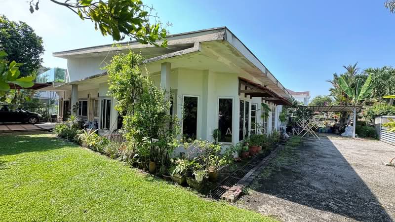 Bungalow for Sale in Kampung Tunku (Petaling Jaya) - Asyran Laidin - Exterior - PropertyGuru.com.my