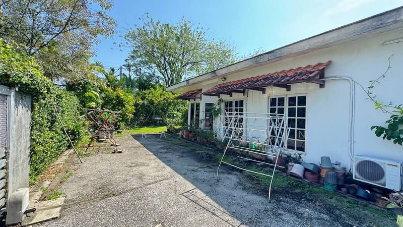 Bungalow for Sale in Kampung Tunku (Petaling Jaya) - Asyran Laidin - Garden - PropertyGuru.com.my