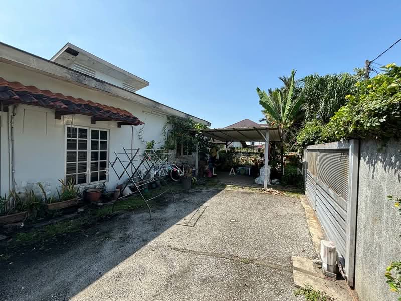 Bungalow for Sale in Kampung Tunku (Petaling Jaya) - Asyran Laidin - Exterior - PropertyGuru.com.my