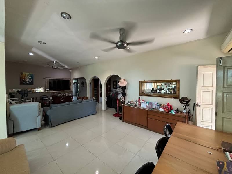 Bungalow for Sale in Kampung Tunku (Petaling Jaya) - Asyran Laidin - Living Room - PropertyGuru.com.my