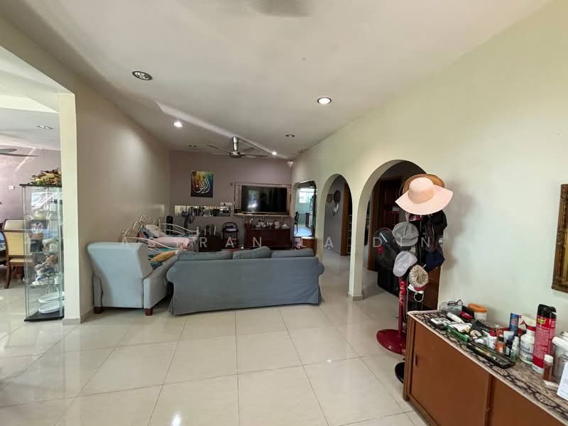 Bungalow for Sale in Kampung Tunku (Petaling Jaya) - Asyran Laidin - Living Room - PropertyGuru.com.my