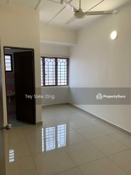 Rumah Teres 2 Tingkat untuk Disewa di Taman Putra Indah (Seri Kembangan) - Tey Siew Zing - Bedroom - PropertyGuru.com.my