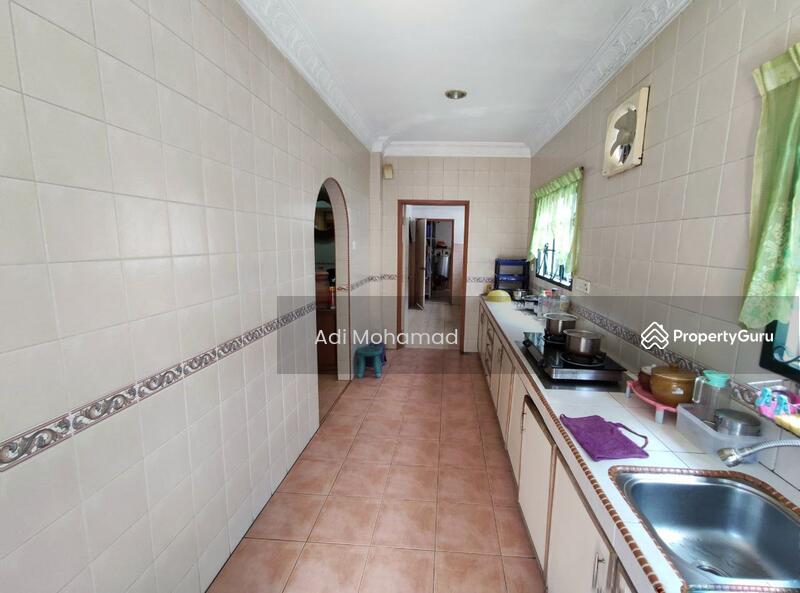 Comfortable Wet Kitchen