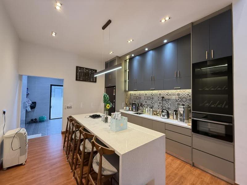 Semi-Detached House for Sale in Setia Alam (Selangor) - Celine Gan - Kitchen - PropertyGuru.com.my