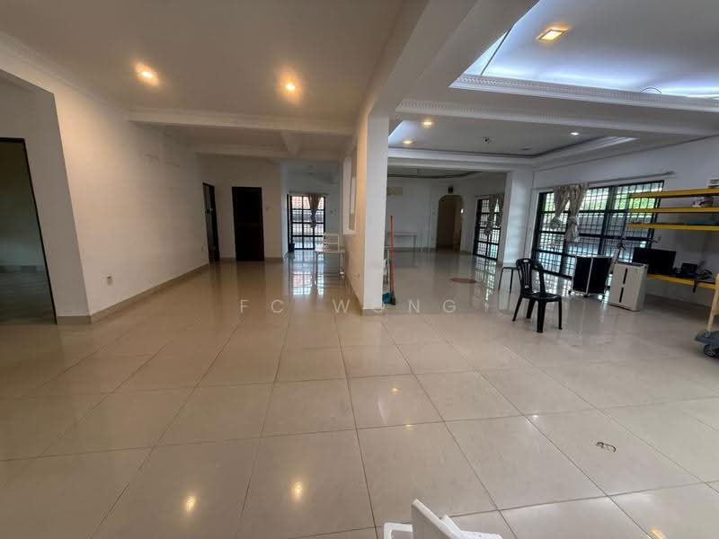 Rumah Banglo untuk Dijual di SS3 (Petaling Jaya) - FC Wong - Living Room - PropertyGuru.com.my