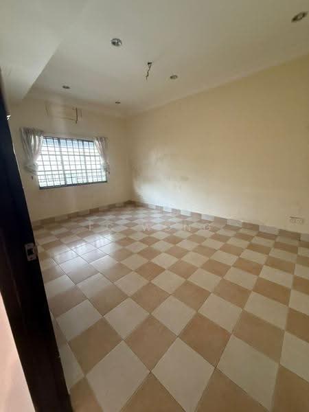 Rumah Banglo untuk Dijual di SS3 (Petaling Jaya) - FC Wong - Living Room - PropertyGuru.com.my