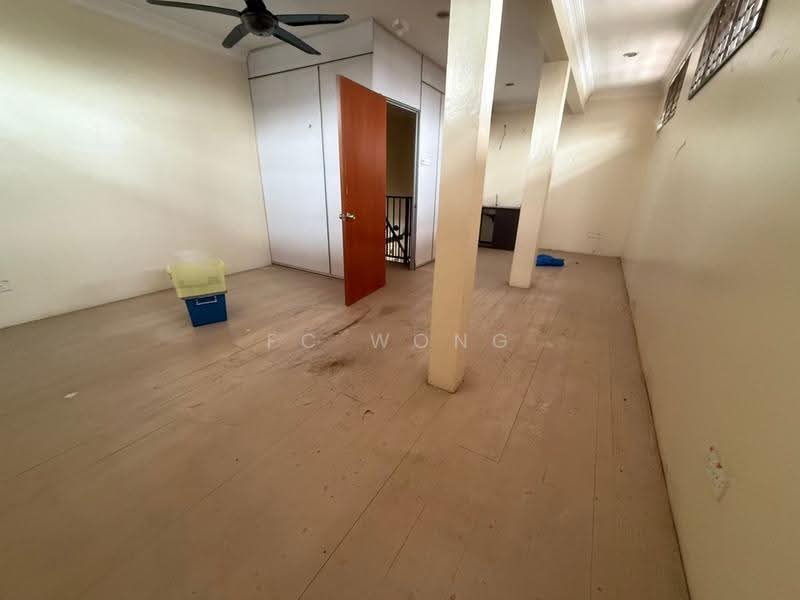 Rumah Banglo untuk Dijual di SS3 (Petaling Jaya) - FC Wong - Living Room - PropertyGuru.com.my