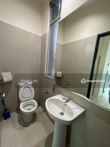 2-storey Terraced House for Rent in Leisure Farm (Gelang Patah) - Poey Loh - Bathroom - PropertyGuru.com.my