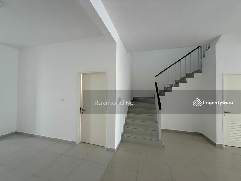 2-storey Terraced House for Rent in Bandar Sri Sendayan (Negeri Sembilan) - Raymond Ng - Stairs - PropertyGuru.com.my