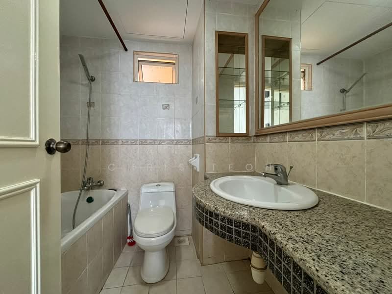 Condominium for Rent at Gold Coast Resort Condominium - Chris Teoh - Bathroom - PropertyGuru.com.my