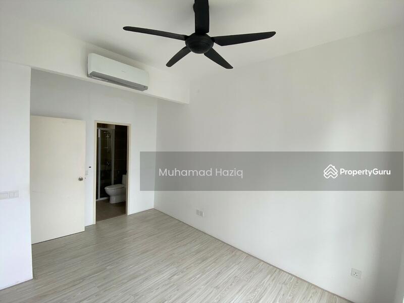 Master Bedroom with Airconditioning