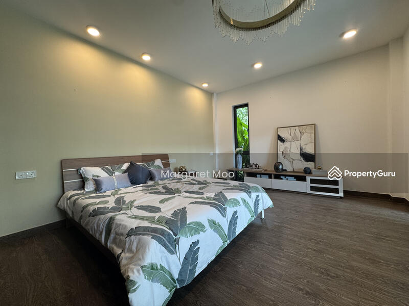 Cluster House for Sale in Forest City (Gelang Patah) - Margaret Moo - Master Bedroom - PropertyGuru.com.my