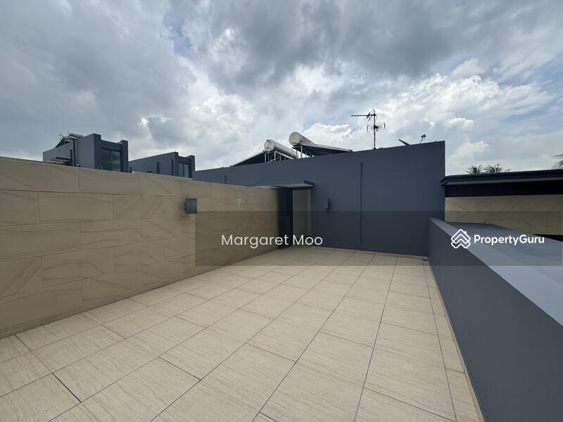 Cluster House for Sale in Forest City (Gelang Patah) - Margaret Moo - Roof - PropertyGuru.com.my