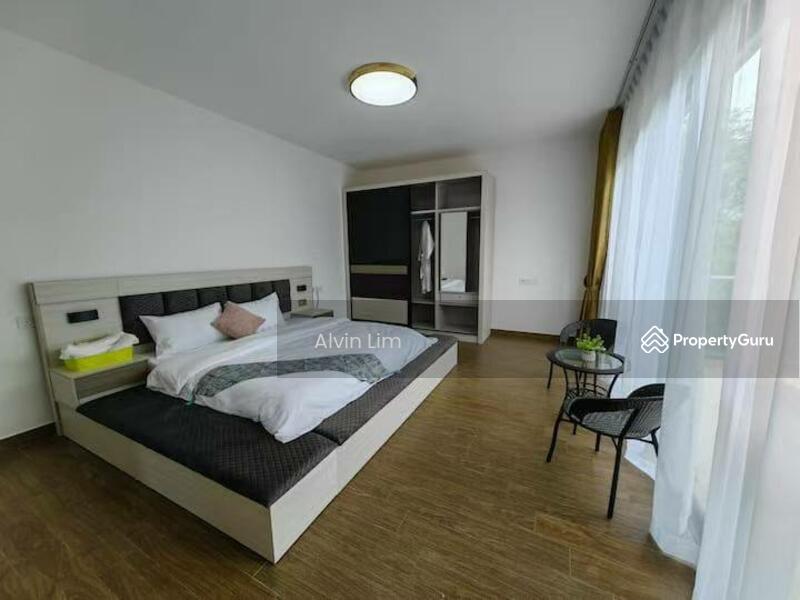 Zero-Lot Bungalow for Rent in Forest City (Gelang Patah) - Alvin Lim - Master Bedroom - PropertyGuru.com.my