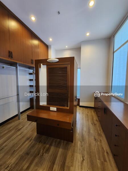 Walk In Closet