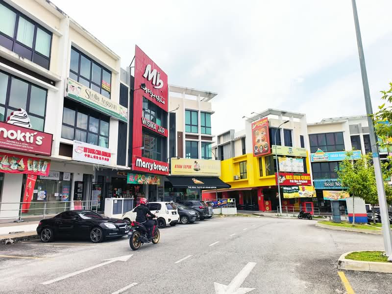 📌 【Corner】3 Storey Shop Bandar Seri Putra Bangi, Cyberjaya Putrajaya, Sepang, Kajang, Puchong untuk Untuk Disewa - RM 17,000 /bulan, Apr 2026 - Exterior - PropertyGuru.com.my