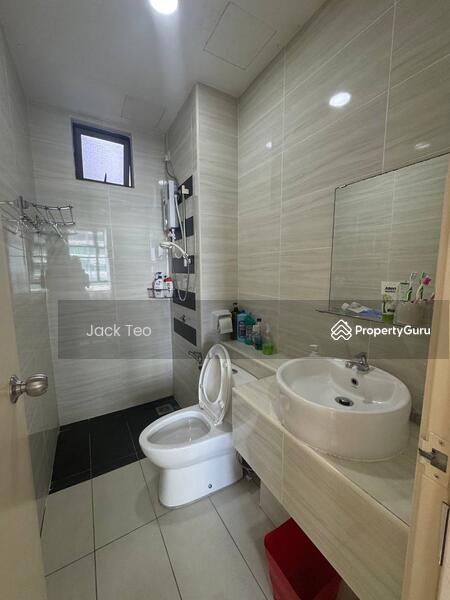 Servis Apartment untuk Dijual di D'Summit Residences - Jack Teo - Bathroom - PropertyGuru.com.my