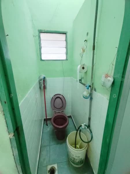 1-storey Terraced House for Sale in Seremban (Negeri Sembilan) - Pang Wai Leong - Toilet - PropertyGuru.com.my