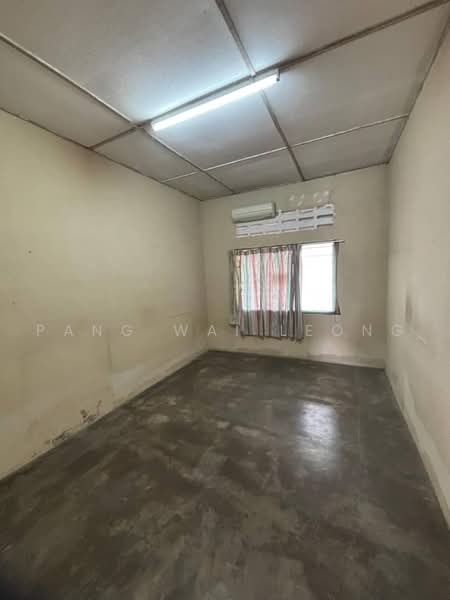 1-storey Terraced House for Sale in Seremban (Negeri Sembilan) - Pang Wai Leong - Bedroom - PropertyGuru.com.my