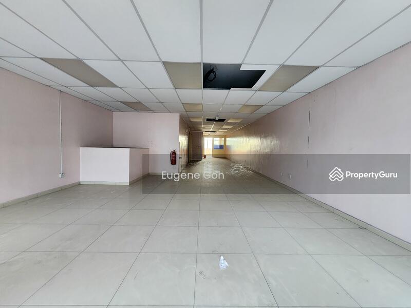 1st Floor - Front Area