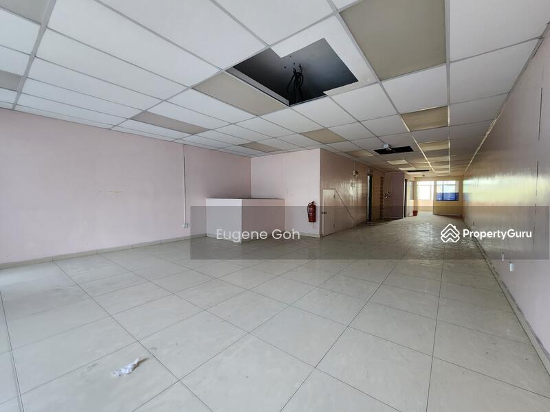 1st Floor - Front Area