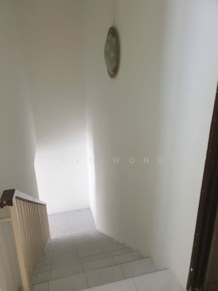 2.5-storey Terraced House for Sale in Taman Cheras Jaya (Cheras) - Joey Wong - Stairs - PropertyGuru.com.my
